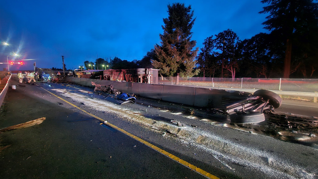 Corn spills onto I-5 exit ramp in Lakewood, WA after semi-truck crash