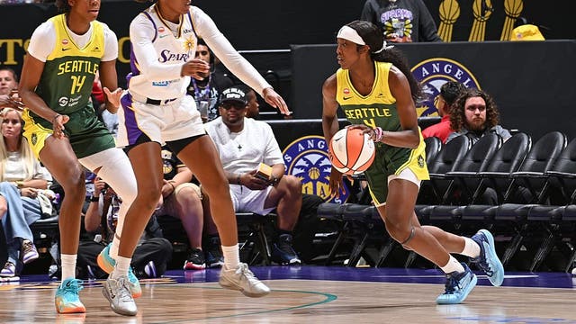 Flau’jae Johnson scores 23 and the Seattle Storm beat the Sparks 82-64