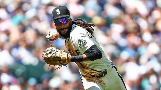 Seattle Mariners place J.P. Crawford on injured list with wrist inflammation