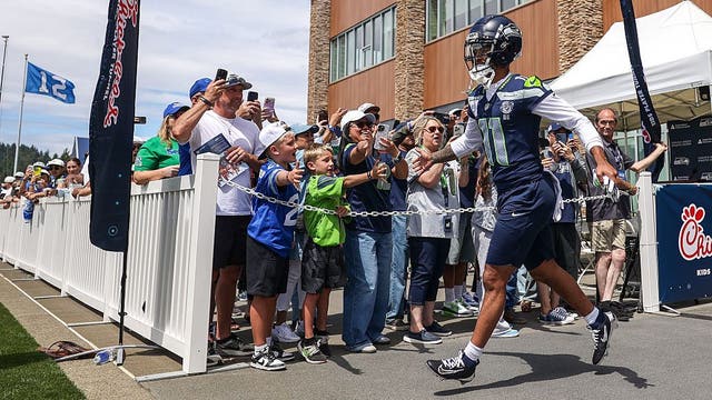 Seattle Seahawks Notebook: Training camp begins
