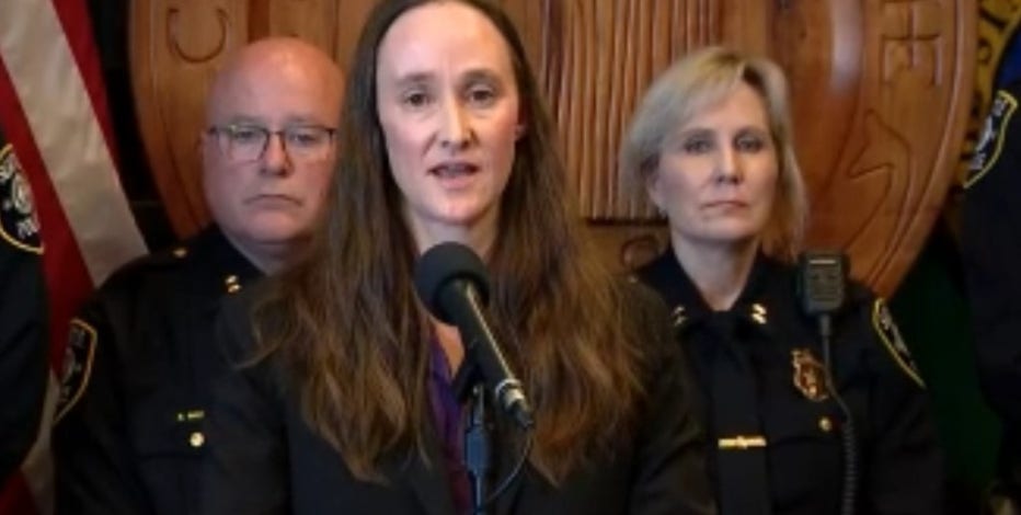 Seattle mayor slams former Chief Barnes over search for successor