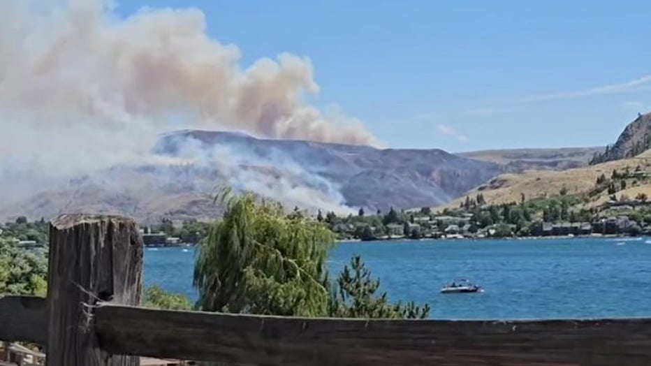 Chelan Hills fire burns in Douglas County near Lake Chelan, Washington