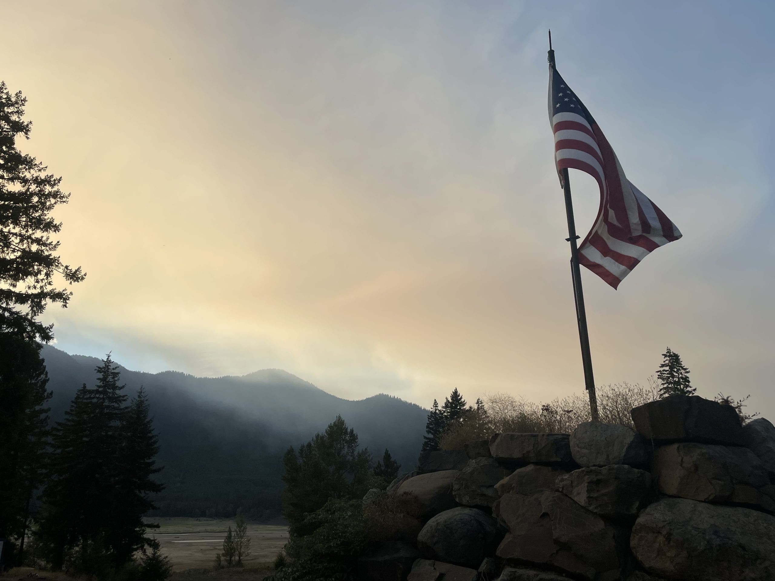 New lightning-caused Goat Fire sparks evacuations near Roslyn, WA