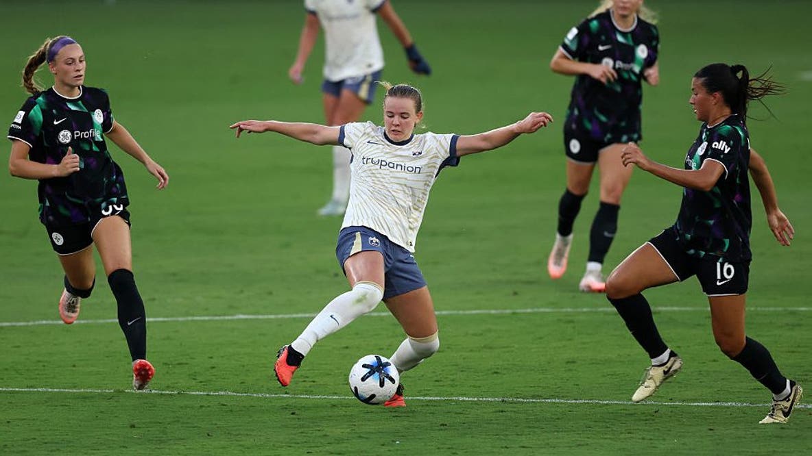 Two goals from Emma Sears sinks Seattle Reign in 2-1 loss to Racing Louisville