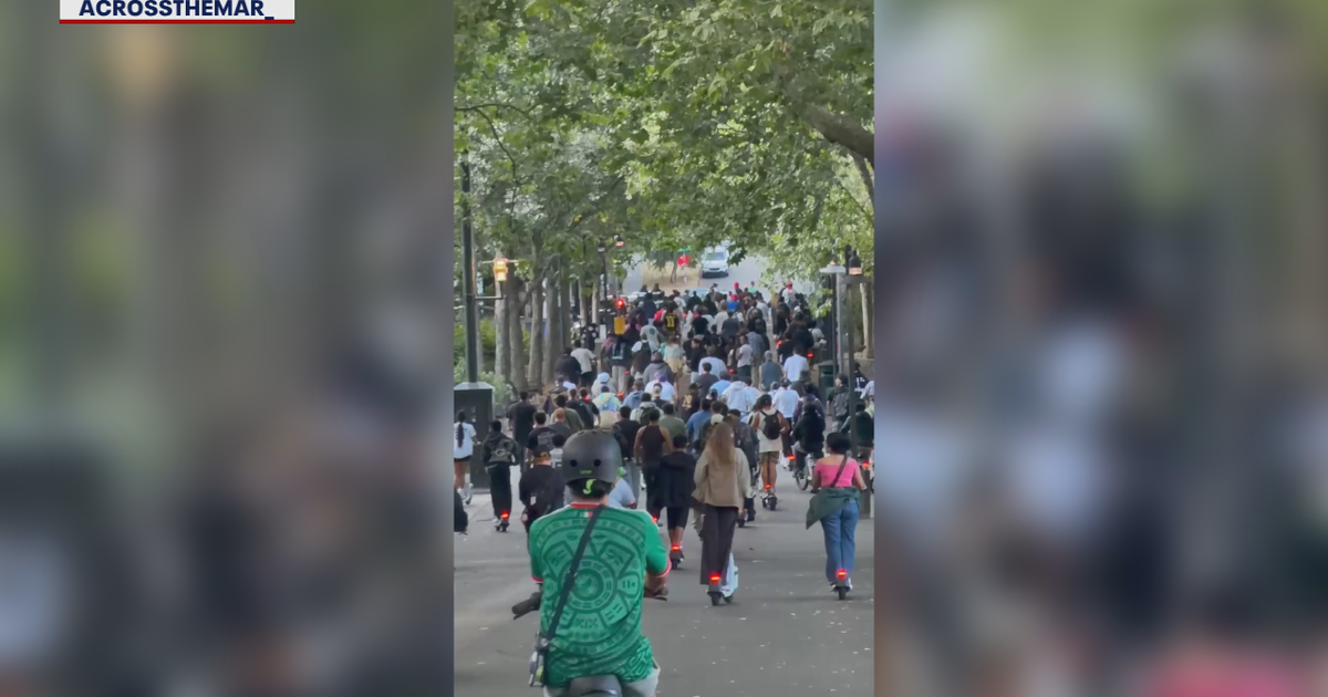 ‘Lime Scooter takeover' event floods Seattle with riders