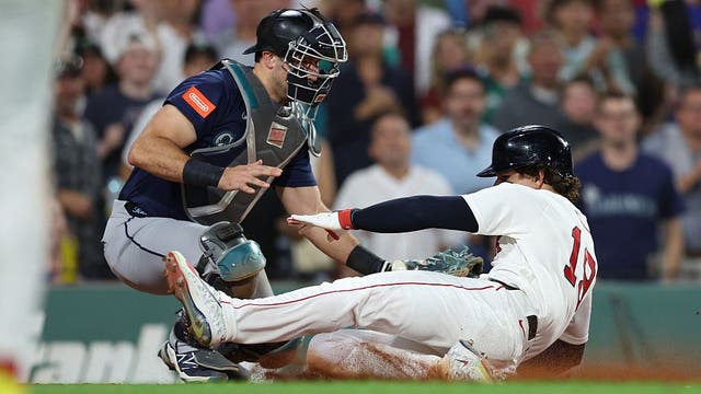 Seattle Mariners lose fifth straight as Red Sox rally for 9-8 win in 10 innings
