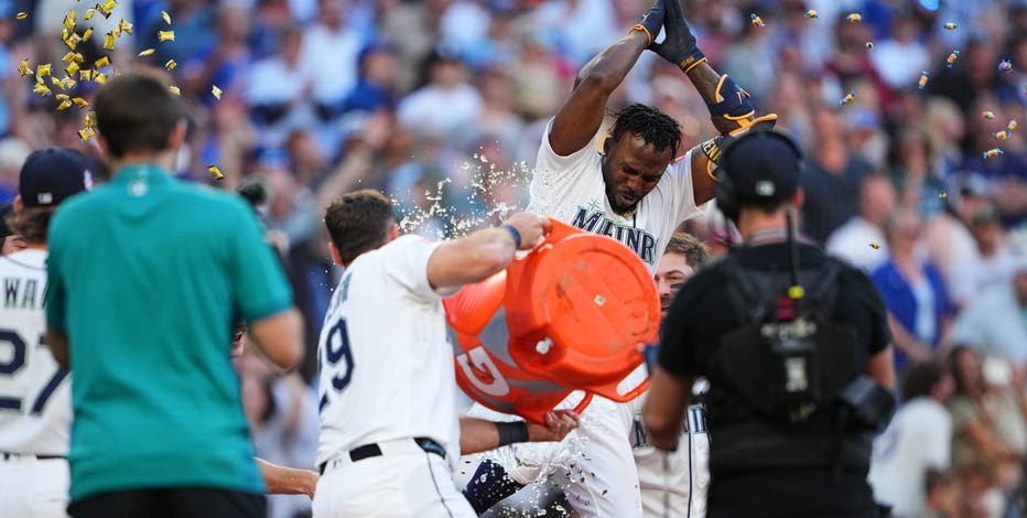 Randy Arozarena hits two home runs, steals another as Seattle Mariners shock Cubs in 5-4 victory