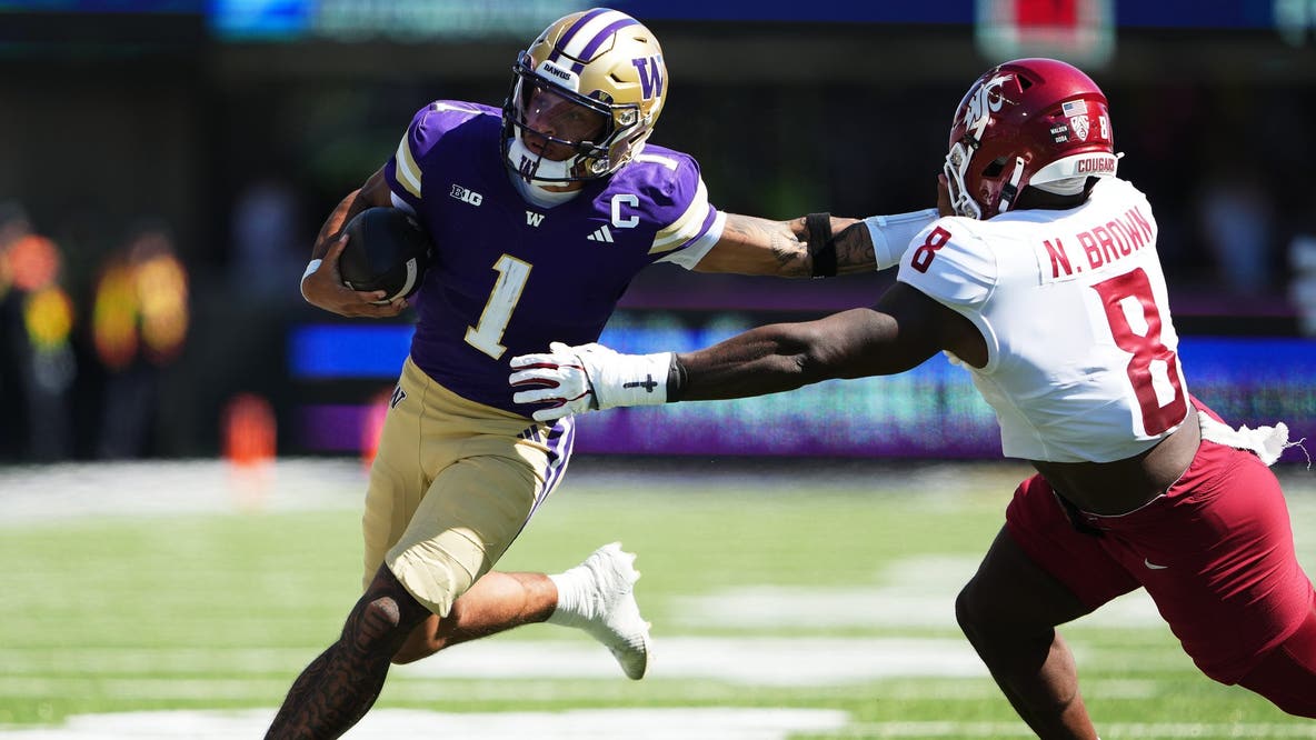 Demond Williams Jr. scores 2 TDs as Washington Huskies hold off Washington State Cougars 24-10 in Apple Cup