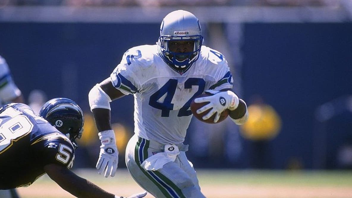 Seattle Seahawks bringing back white throwback uniform in 2027