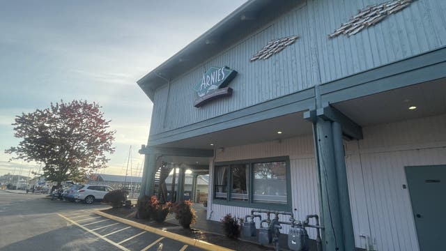 Edmonds, WA waterfront restaurant closes after 45 years, surprising customers