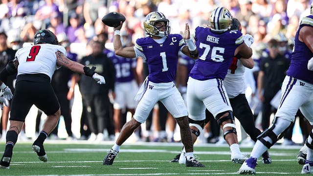 Demond Williams Jr. throws four TDs as Washington rolls to 48-16 win over Eastern Washington