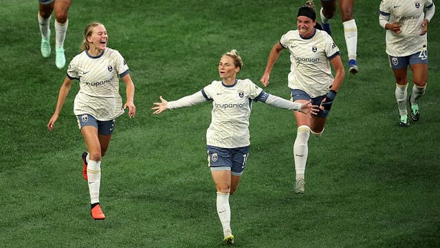 Jess Fishlock becomes Seattle Reign all-time leading scorer with two goals in 2-0 win over Legacy