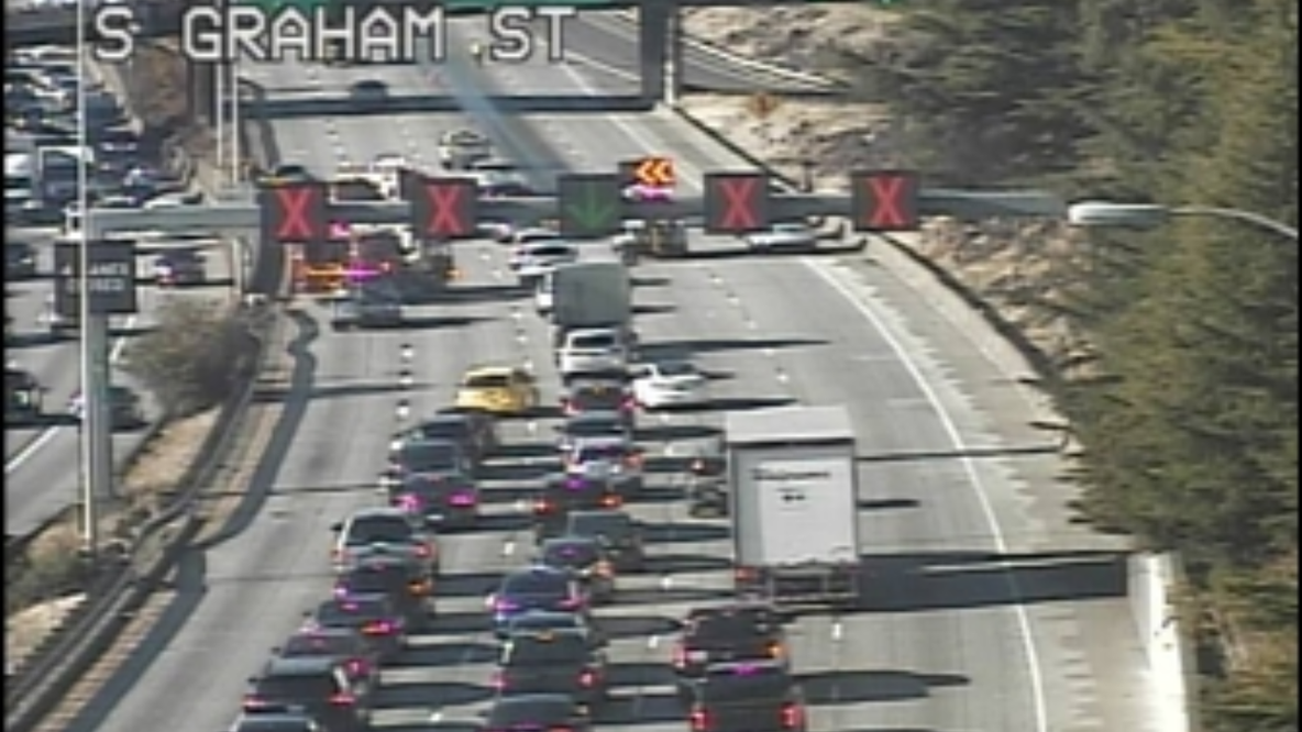 Lanes blocked on NB I-5 in Seattle after multi-vehicle crash, diesel spill