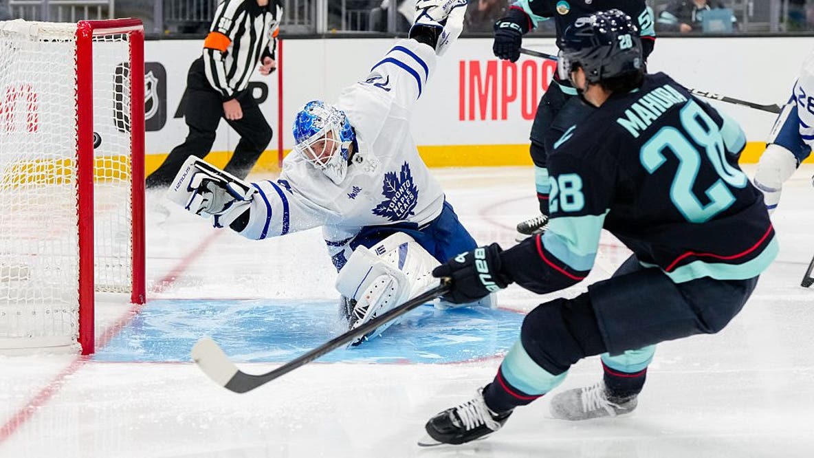 Brandon Montour scores with 34 seconds left in Kraken's 5-4 win over Maple Leafs.