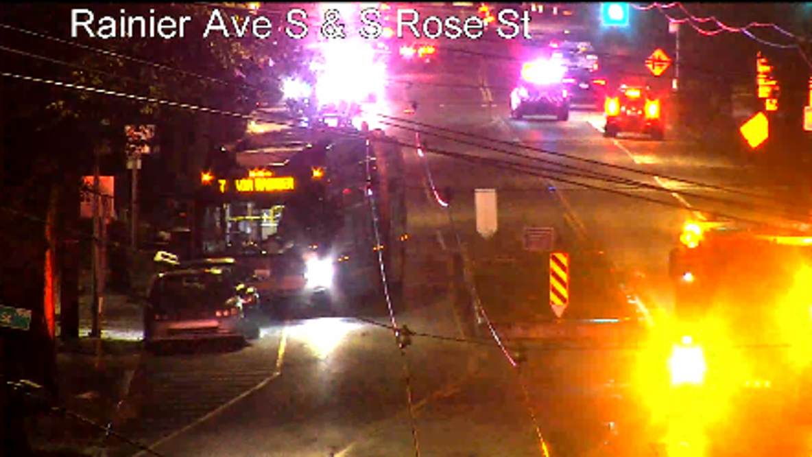 2 injured in South Seattle shooting, possibly on bus