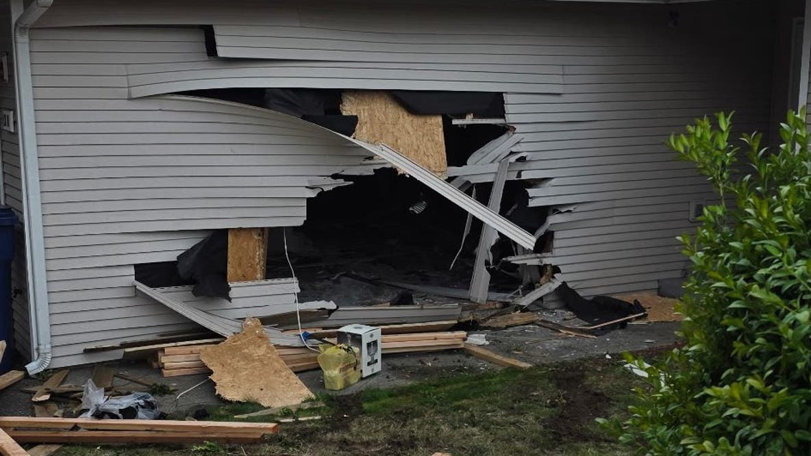Everett, WA homeowner feels lucky after truck crashes into duplex condo