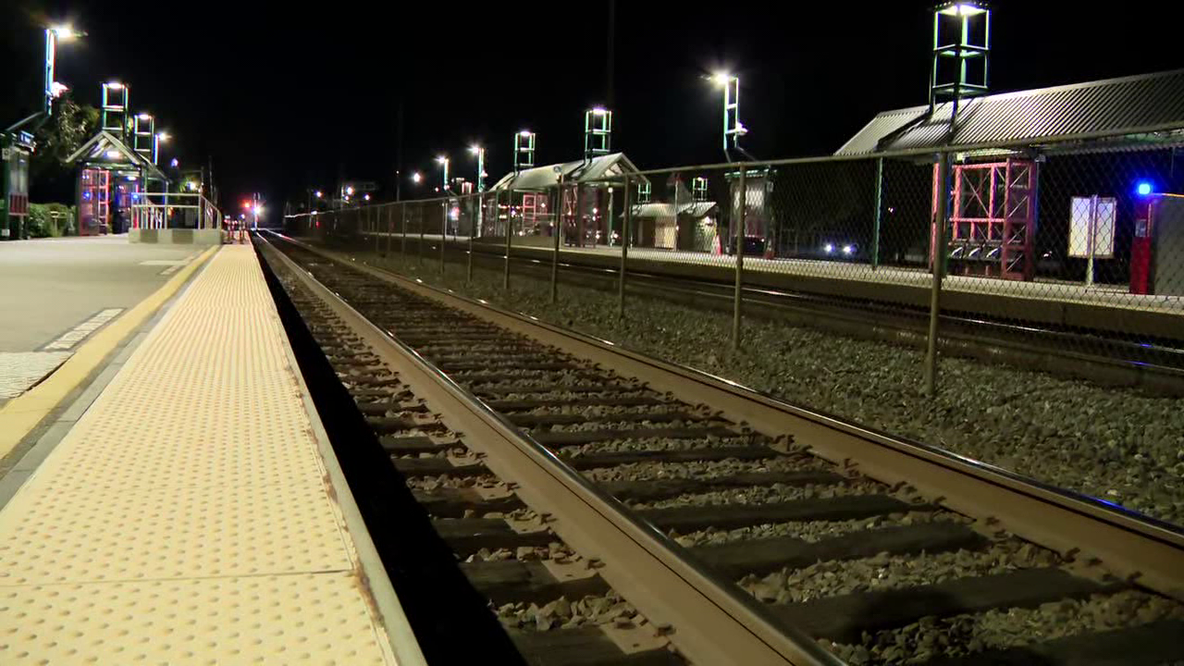 Pedestrian hit, killed by Amtrak train near Sumner, WA