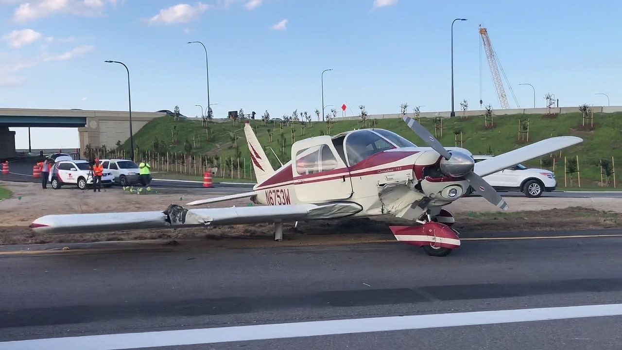 Witnesses describe moment plane lands on Interstate 4 ramp