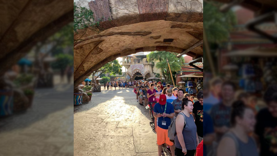 Long line at 'Hagrid's Magical Creatures Motorbike Adventure' at Universal Orlando Resort