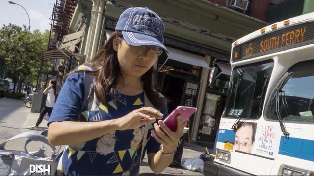 Hawaii will fine those who text and walk