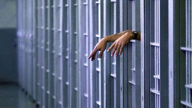 Prison heads pitch retention pay, shift reductions