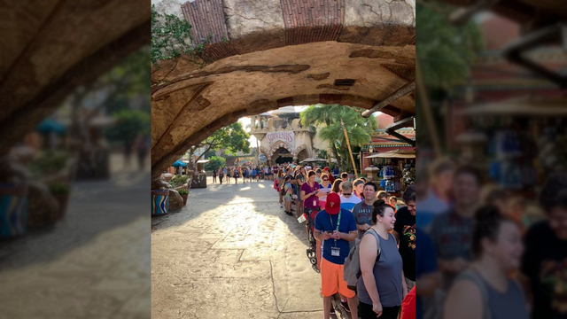 Long line at 'Hagrid's Magical Creatures Motorbike Adventure' at Universal Orlando Resort