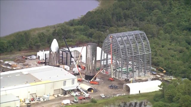 Musk gives update on Starship build sites