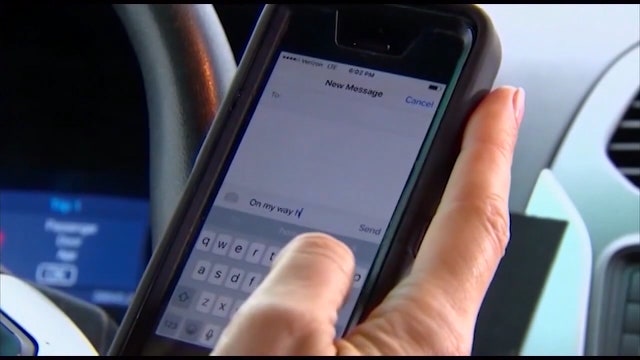Bill would require drivers to put down phones