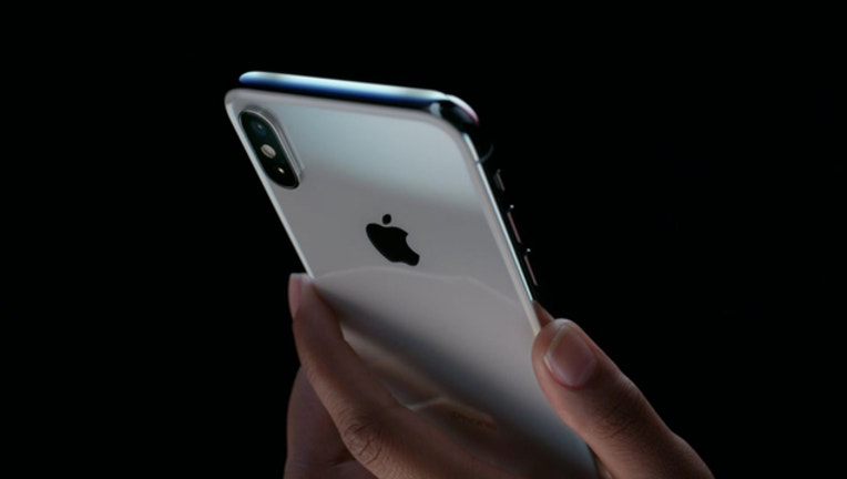 5b8c9412-Apple_IphoneX2_1505244612202-404959-404959-404959.jpg