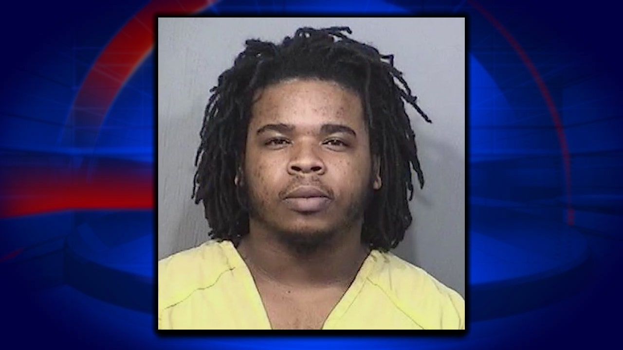 Armed and dangerous murder suspect turns himself in | FOX 51 Gainesville