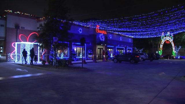 Tampa Chick-fil-A lights up yearly Christmas wonderland