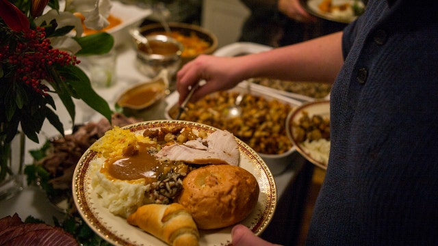 Most Americans won’t visit relatives during 2020 holiday season, survey says