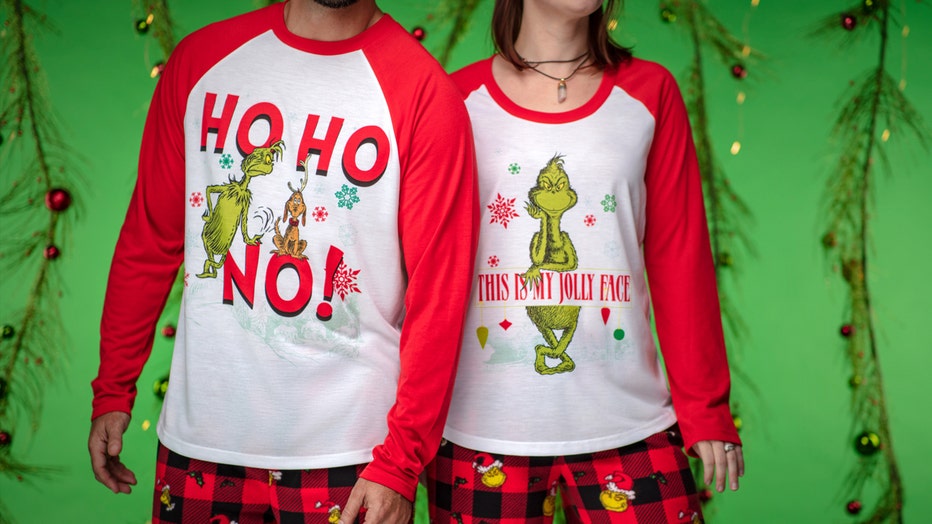 UNIVERSAL-ORLANDO-RESORT-grinch-shirt-112619.jpg