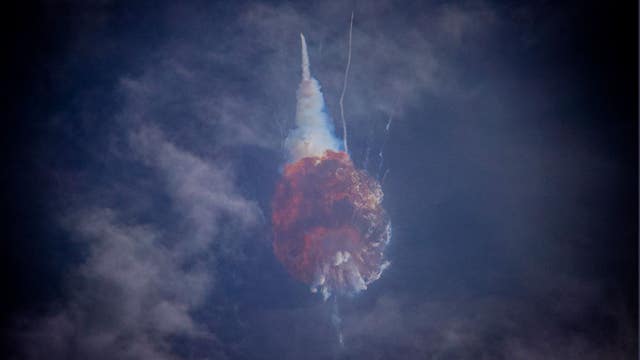 PHOTOS: Abort test launch of SpaceX Dragon crew capsule