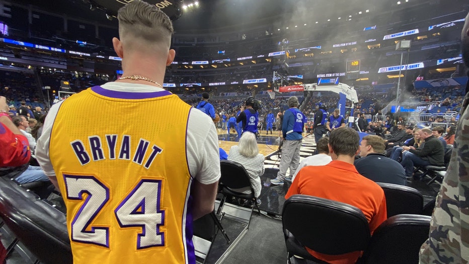 kobe-bryant-jersey-orlando-magic-game.jpg