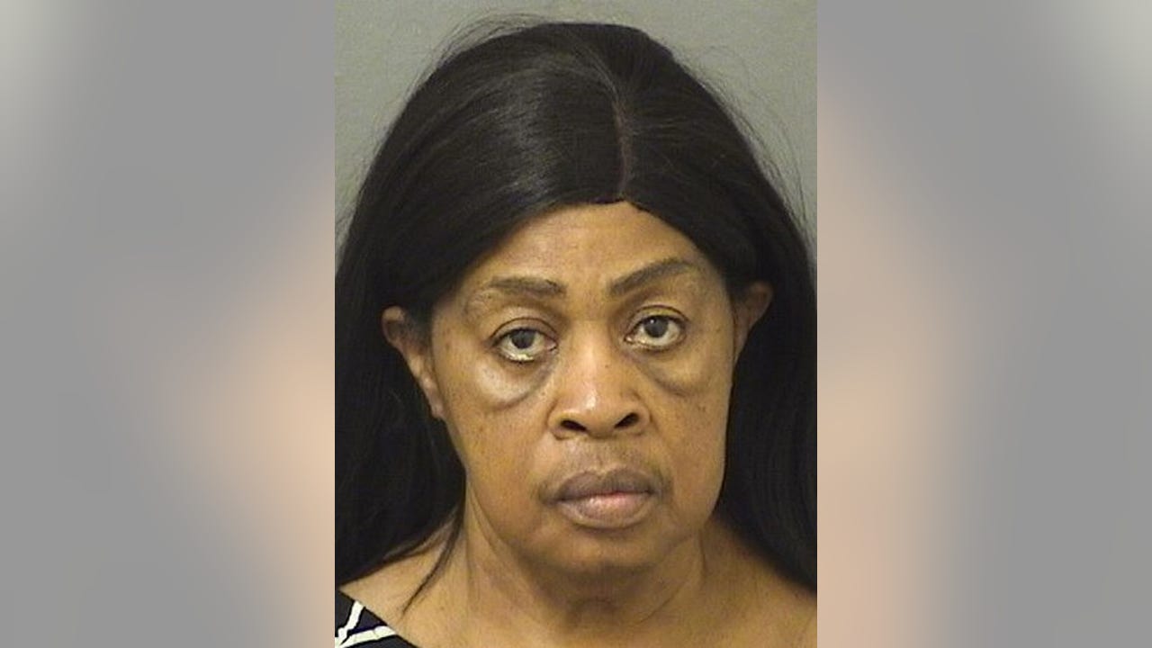 Florida teacher knocked out 1st grade student's tooth, police say