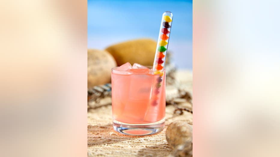 10_Sunset-Lounge-Disco-H2O-683x1024.jpg