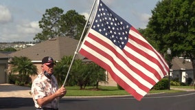 Florida community gathers to say Pledge of Allegiance for first responders