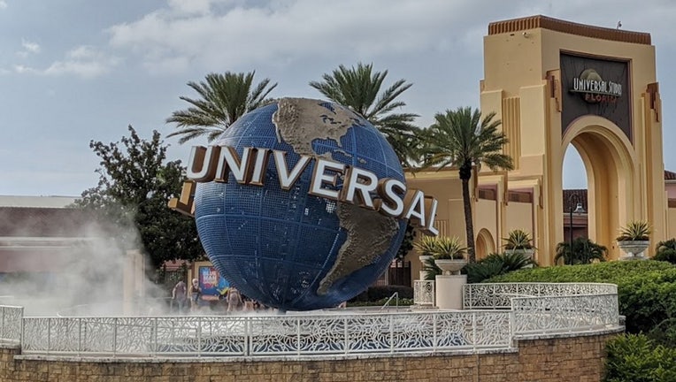 universal orlando globe mist wtvt