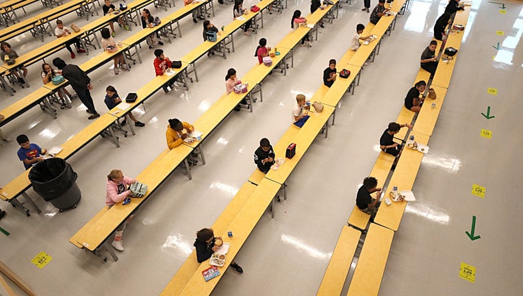 GETTY-school-lunches
