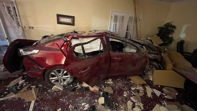 2 injured after car crashes into Brevard County funeral home