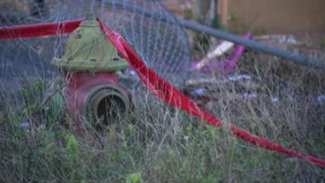 FOX 35 INVESTIGATES: Why didn't fire hydrants work at condemned condo complex?