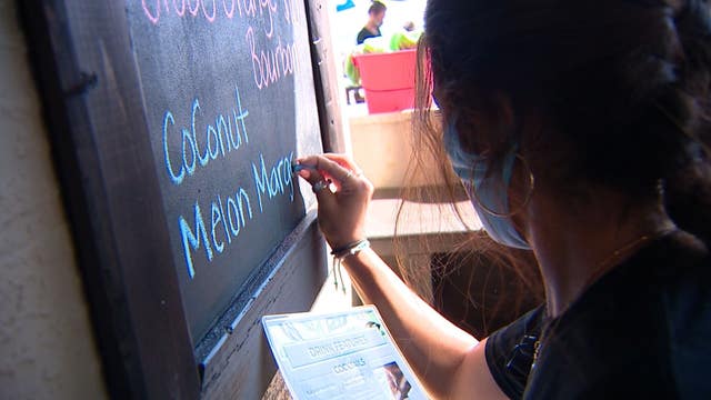 Restaurants offer signing bonuses amid worker shortage