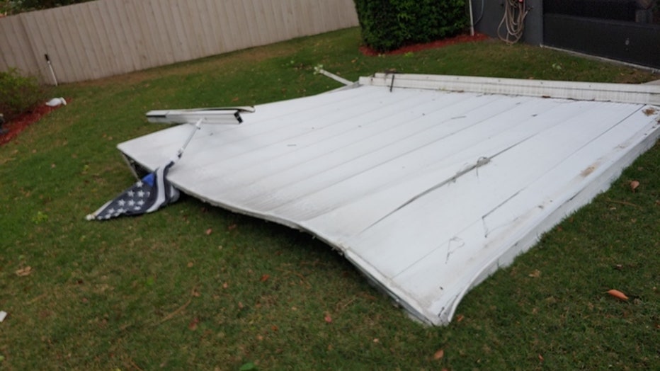 0f4d1588-college_park_awning_720.jpg