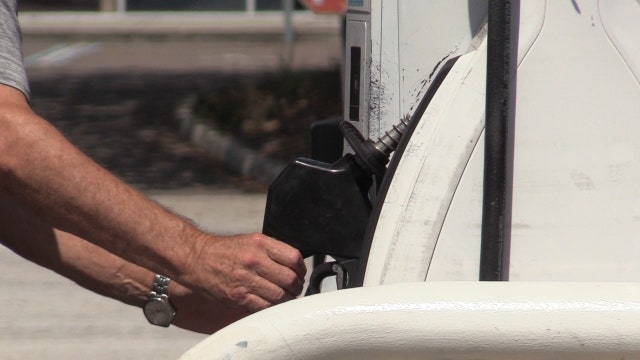 Experts: No need to panic buy gasoline in Florida due to pipeline cyberattack
