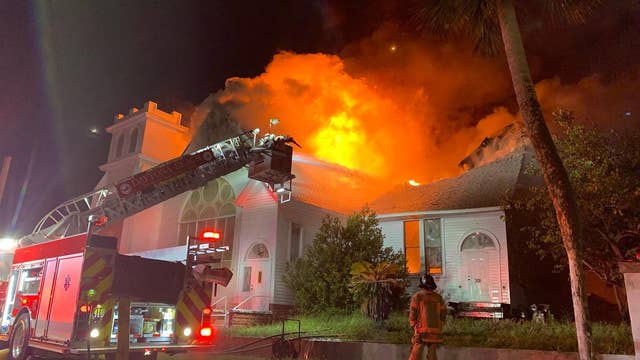 Crews demolishing Daytona Beach church following massive fire