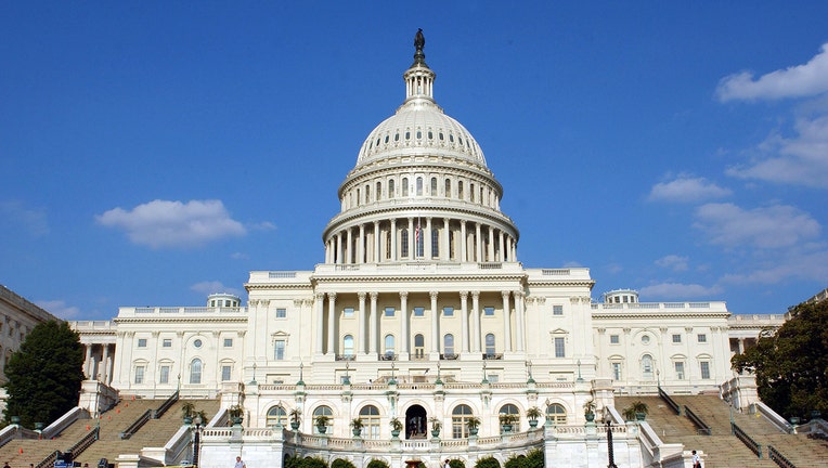 8b426912-e989d7f8-capitol
