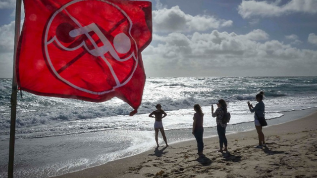Hurricane Larry brings rip current risk to beaches this weekend