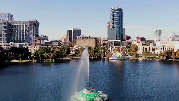 Orlando-skyline-Lake-Eola