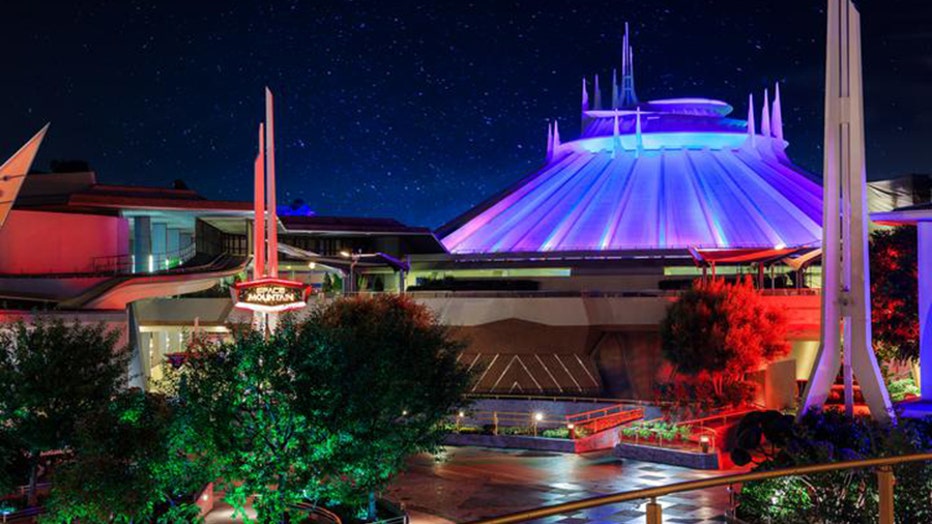 DISNEYPARKS-space-mountain-california-3.jpeg